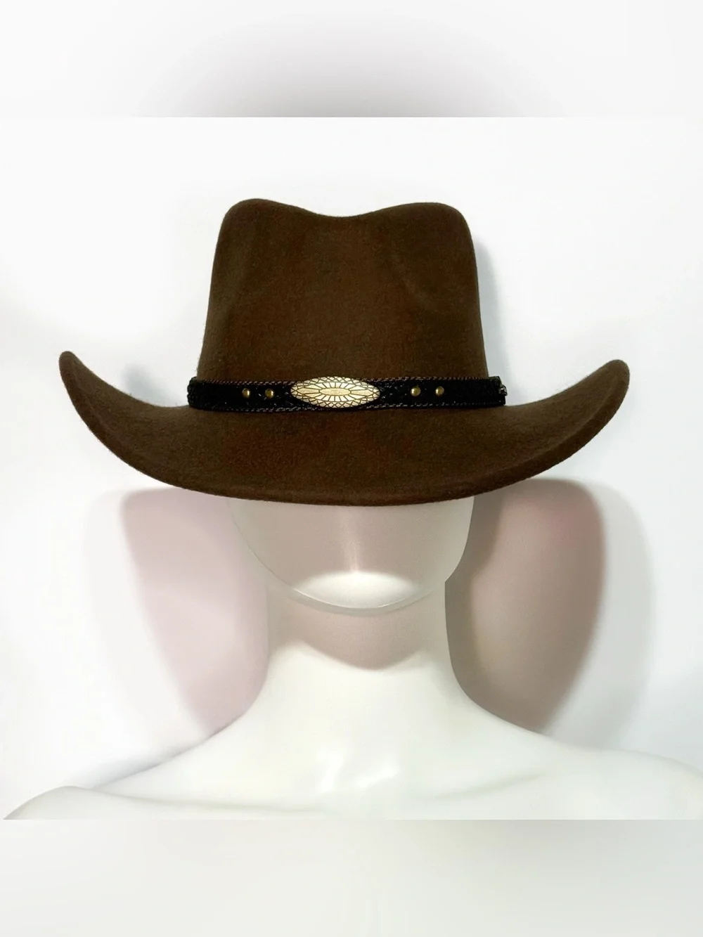 NWOT Cody James Felt Western Fashion Hat. Unisex Size SM in the color Pecan.